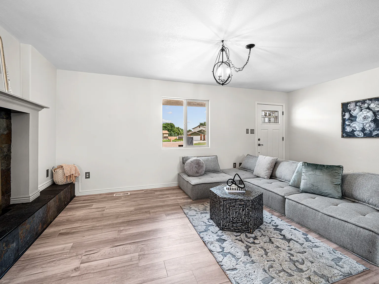 4 bed, 2214 sqft, $2,750 — Photo 3