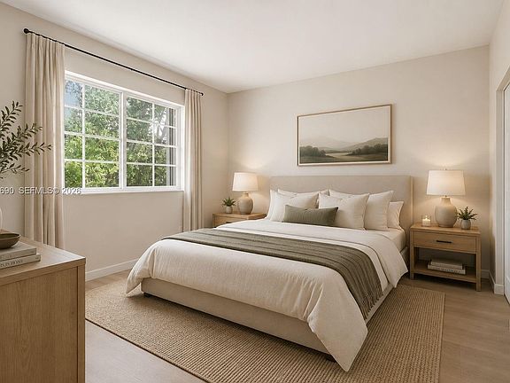5th image of 2728 NE 3rd Ct Unit 201