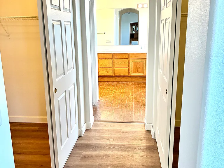 15881 Tanberry Dr — Photo 30