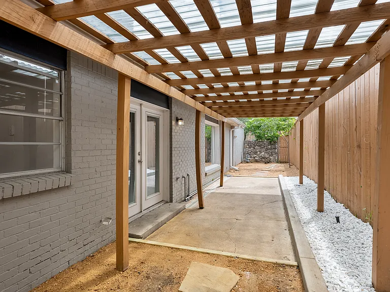 11231 Park Central Pl — Photo 33