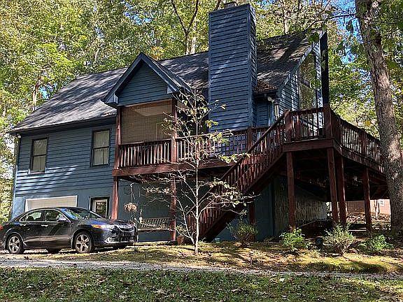 3rd image of 1010 Whippoorwill Dr