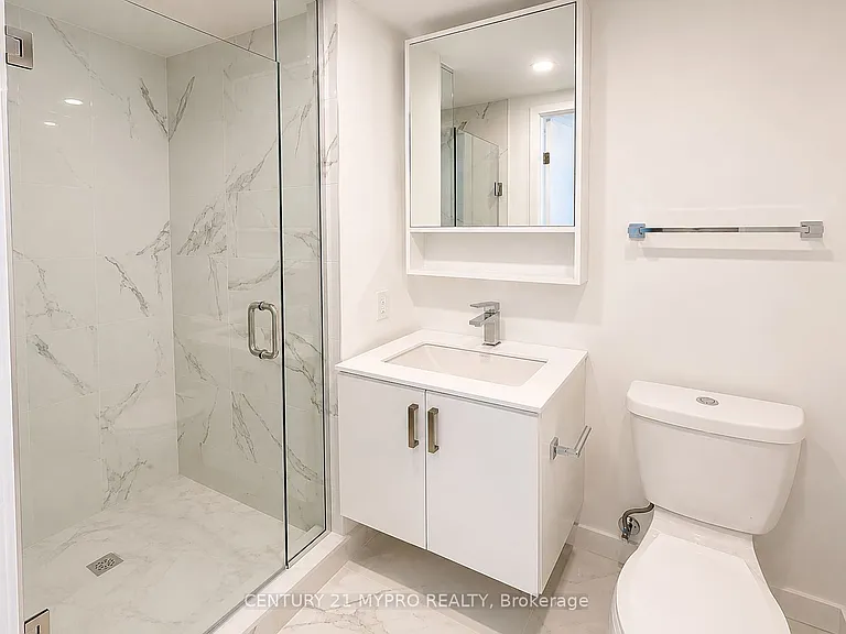 88 Queen St E #4005 — Photo 8