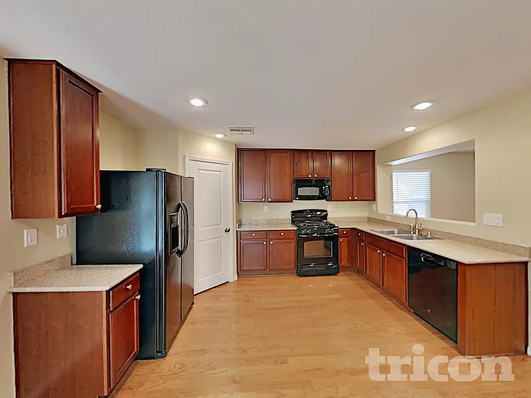 963 Eureka Dunes Ave — Photo 7