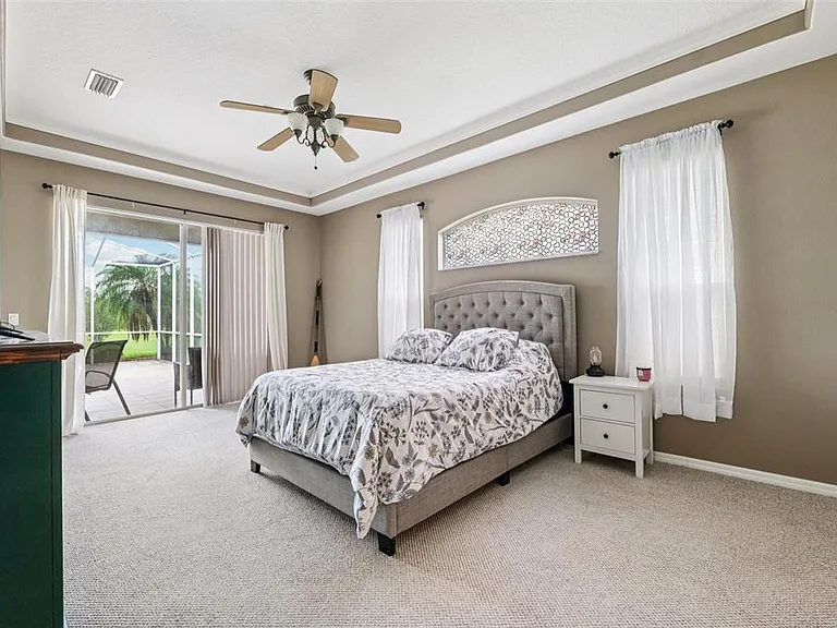13049 Thoroughbred Dr — Photo 18