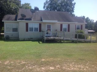 111 Belvue Ave, Lyons, GA 30436