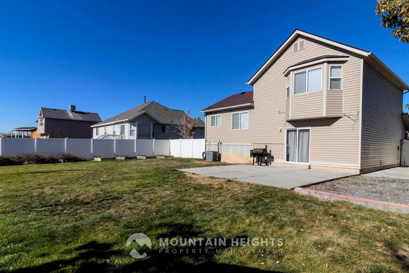 4 bed, 2.0 bath, 1510 sqft, $2,750 — Photo 3