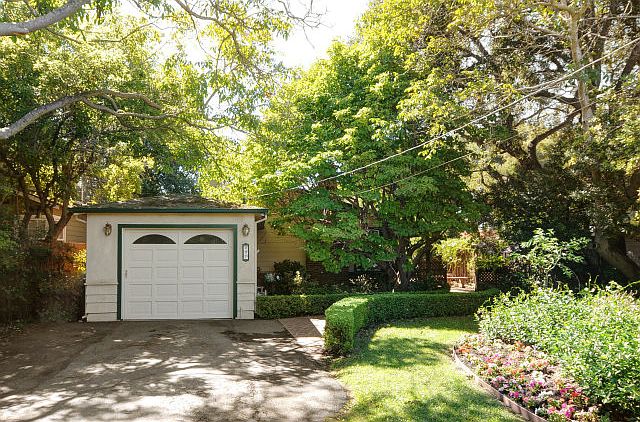 1st image of 407 Grayson Ct
