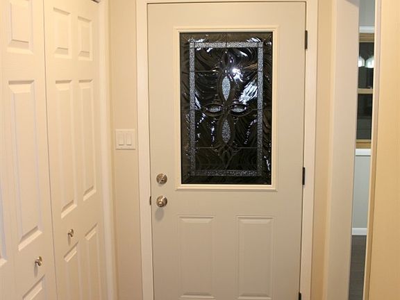 2nd image of 713 Saratoga St