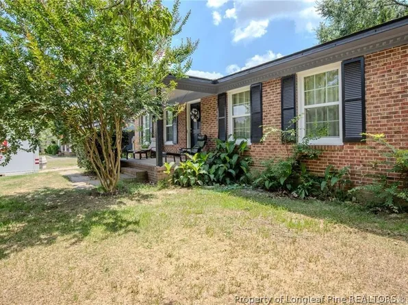 3230 Periwinkle Dr, Fayetteville, NC 28306