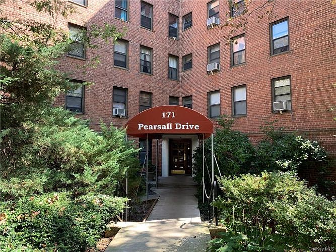 1st image of 171 Pearsall Dr APT 5E