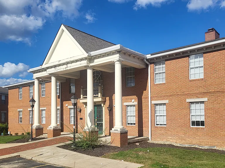 1735 Merriman Rd #101 — Photo 7