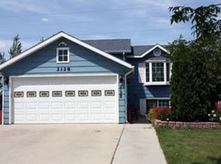2128 2nd Ave E #W, West Fargo, ND 58078