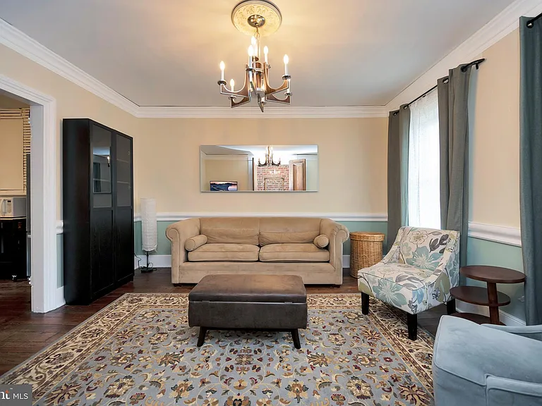 305 Prince Edward St — Photo 18