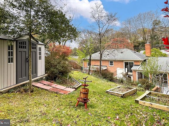 5th image of 311 Lamond Pl