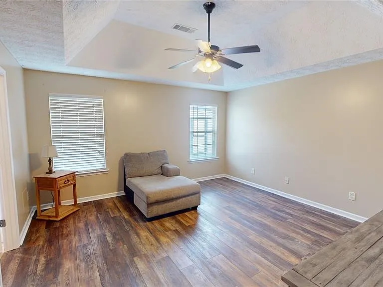 621 George Dr — Photo 6
