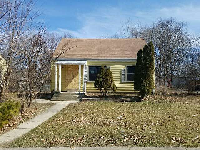 2nd image of 1707 Grove Ave