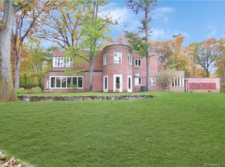 57 Drum Hill Ln, Stamford, CT 06902