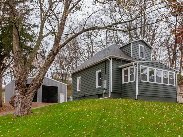 205 E Division St, Colfax, IA 50054