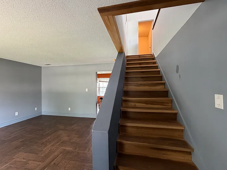 1420 Blue Brook Way — Photo 6