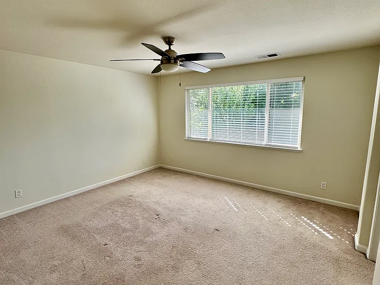 10185 Hampton Park Dr — Photo 11