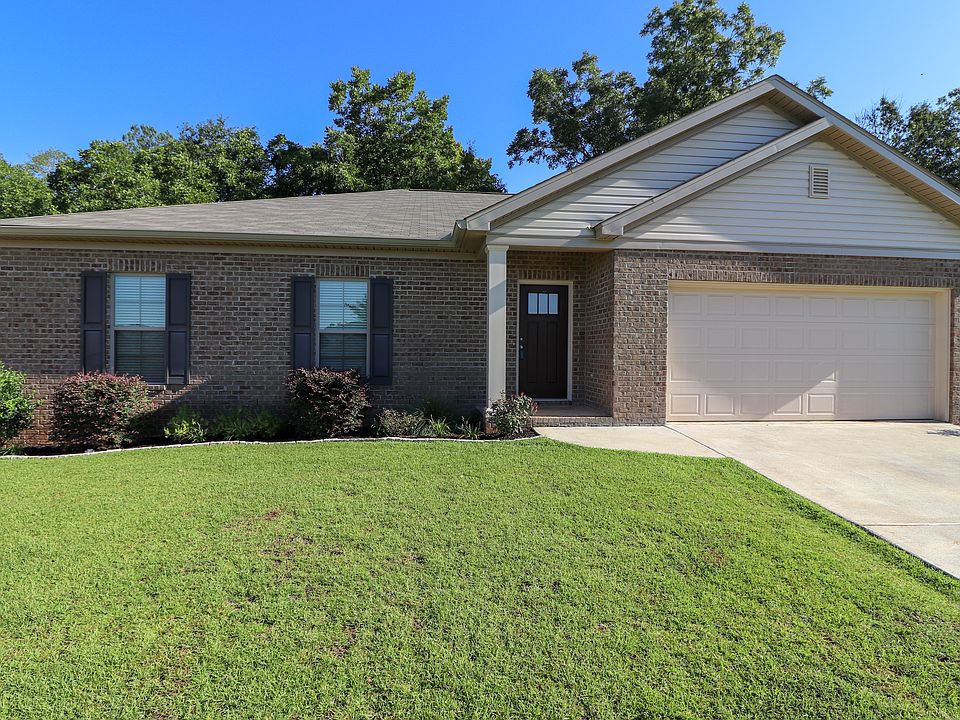 1st image of 106 Belhaven Dr