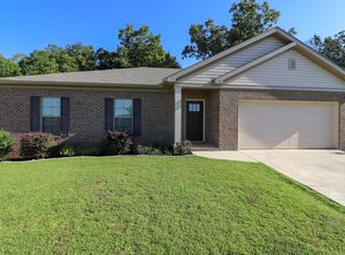 106 Belhaven Dr, Dothan, AL 36303