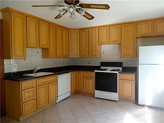 Rented by R New York