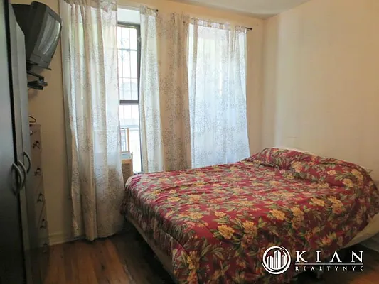 Sold by Kian Realty | media 3