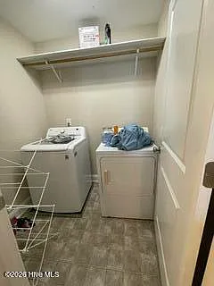 200 Zonnie Ln — Photo 9
