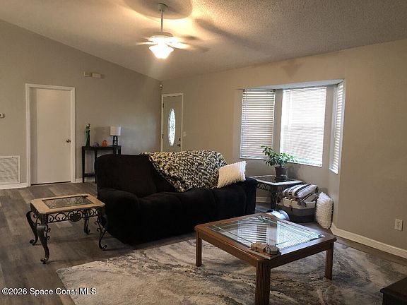 3rd image of 6085 Edison St