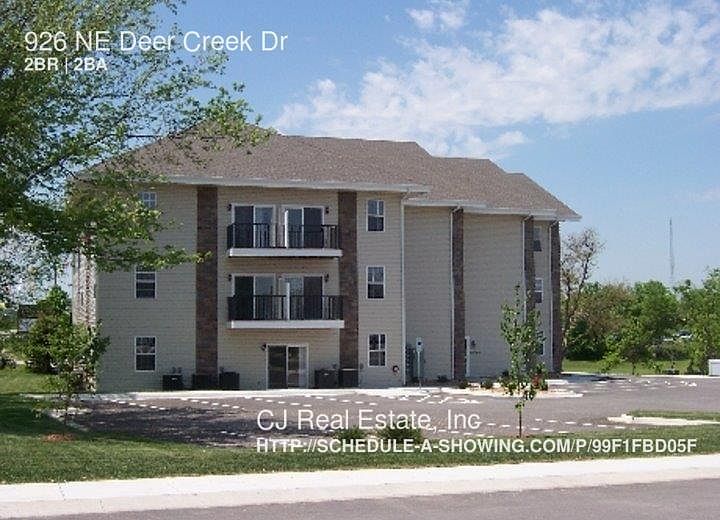1st image of 926 NE Deer Creek Dr