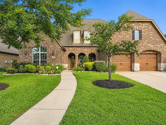 3rd image of 8723 Long Cross Dr