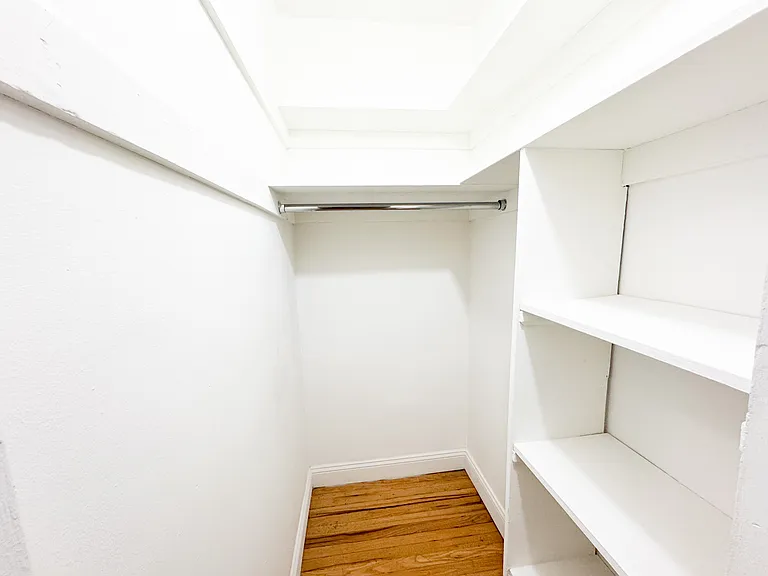 333 E 54th St #4G — Photo 5