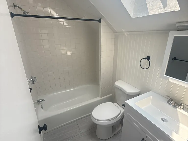 76 Lowell St #A — Photo 8