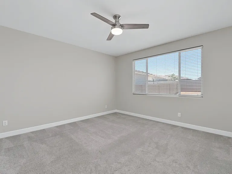 5140 N 181st Dr — Photo 34