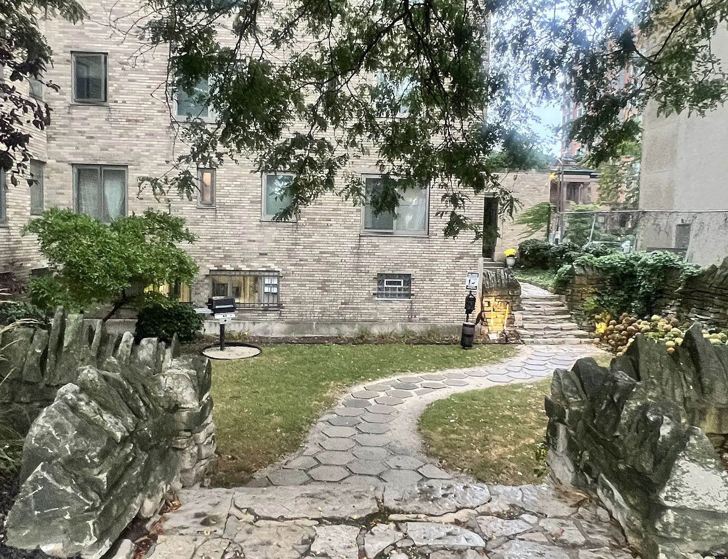 1609 N. Prospect Avenue — Photo 2