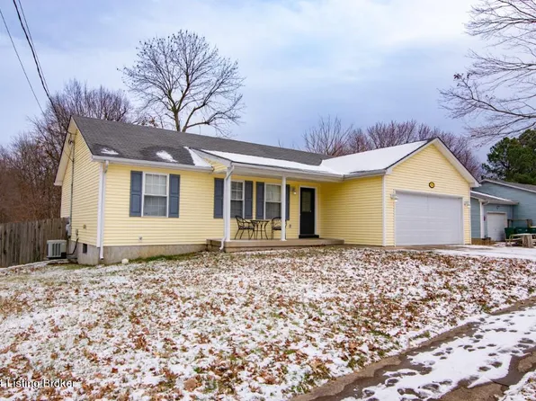 1986 S Woodland Dr, Radcliff, KY 40160