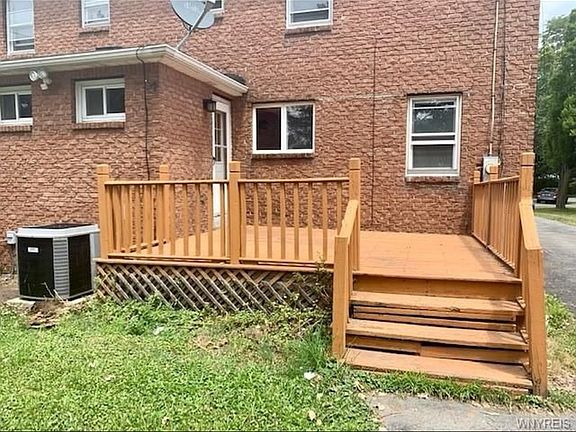 2nd image of 199 Fairgreen Dr #199