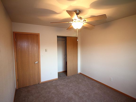 3rd image of 200 W North St