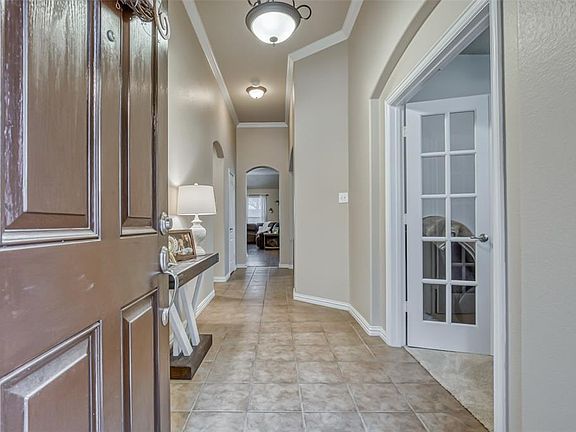 4th image of 2647 Greyhawk Dr