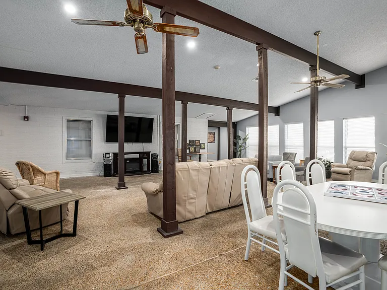 Silver Oaks Villas — Photo 17