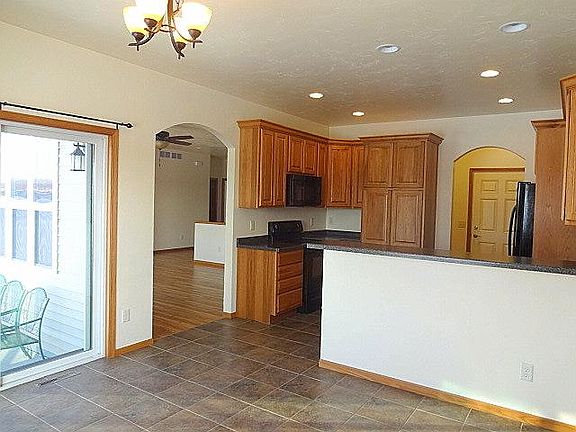 4th image of 2217 Hillington Dr