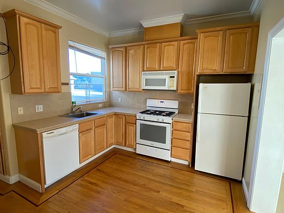 4th image of 428 Cole St #4