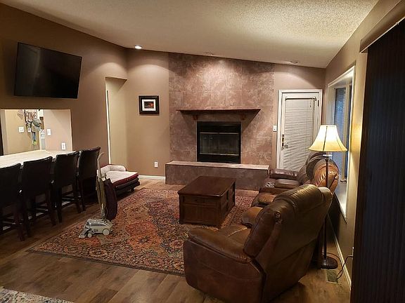4th image of 226 McFarland Ct