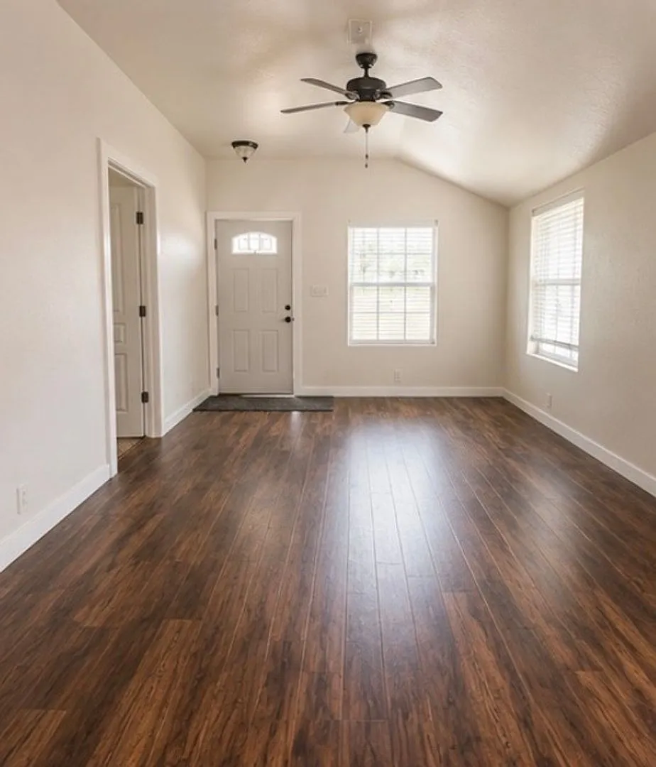 Charming updated 2 bedroom, 1 bath home in Ault — Photo 3