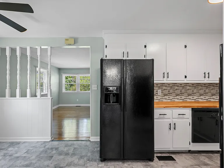 522 S 22nd Ave — Photo 16
