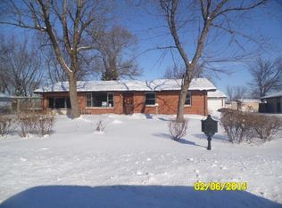 142 E 4th St, Coal City, IL 60416