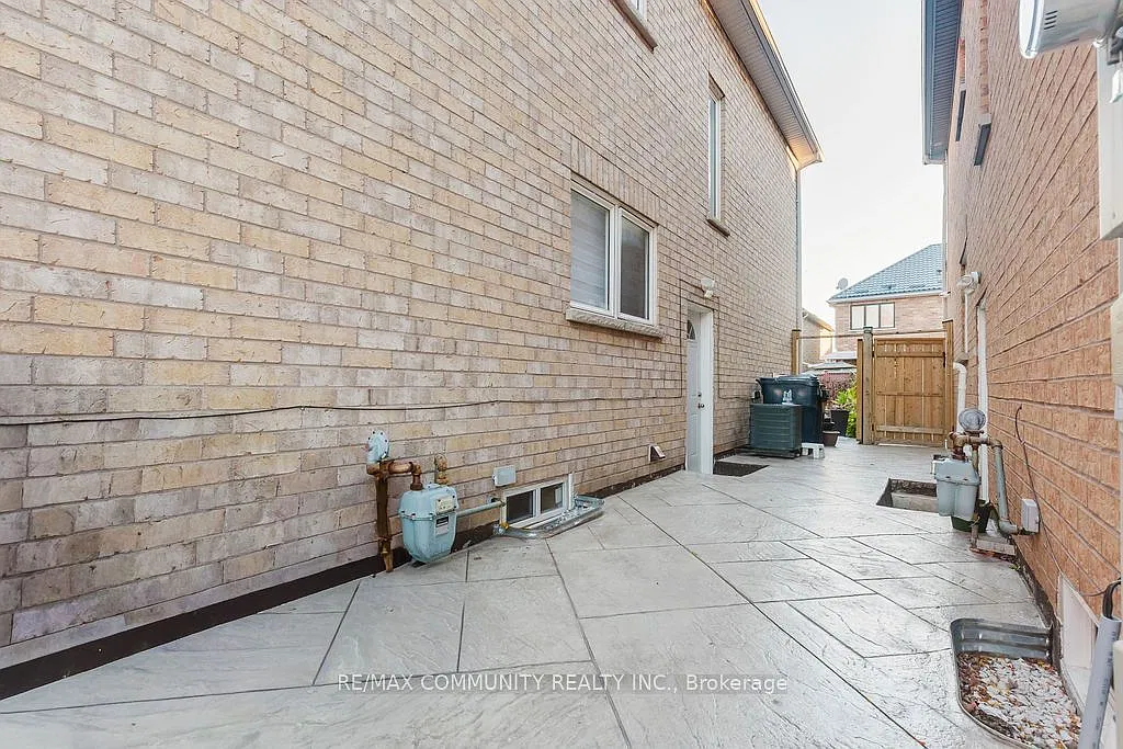2 bed, $1,850 — Photo 4