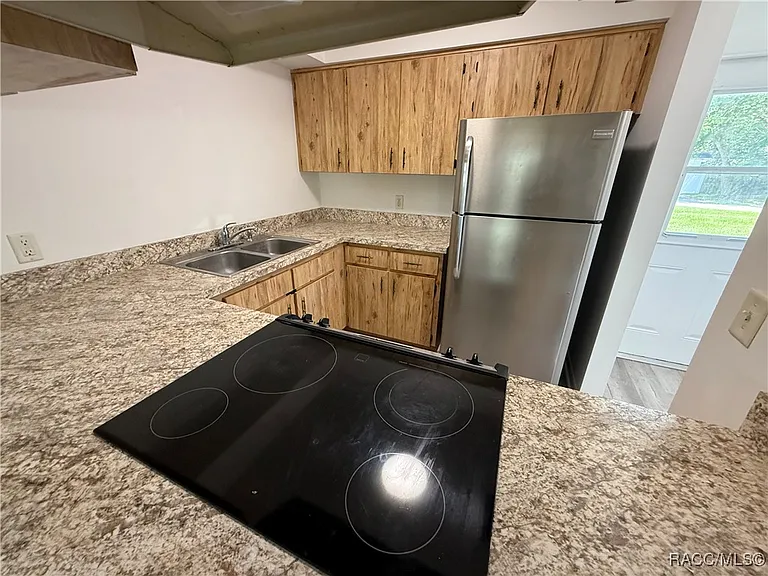 412 Tompkins St #4 — Photo 4