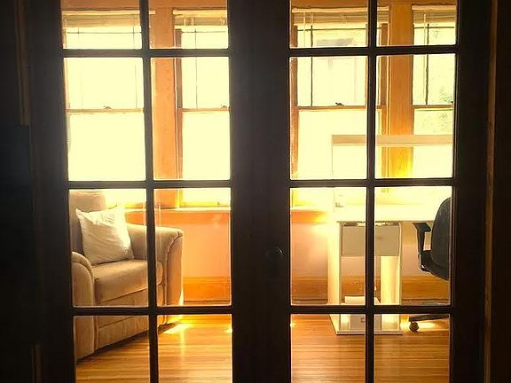 4th image of 3139 Dupont Ave S Floor 2